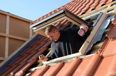 Pose de fenêtres de toit Velux à Veyreau